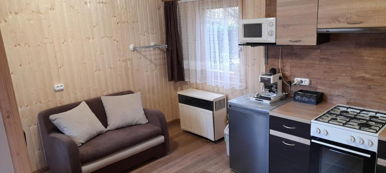 Keri Apartman Mosonmagyarovar Exterior foto