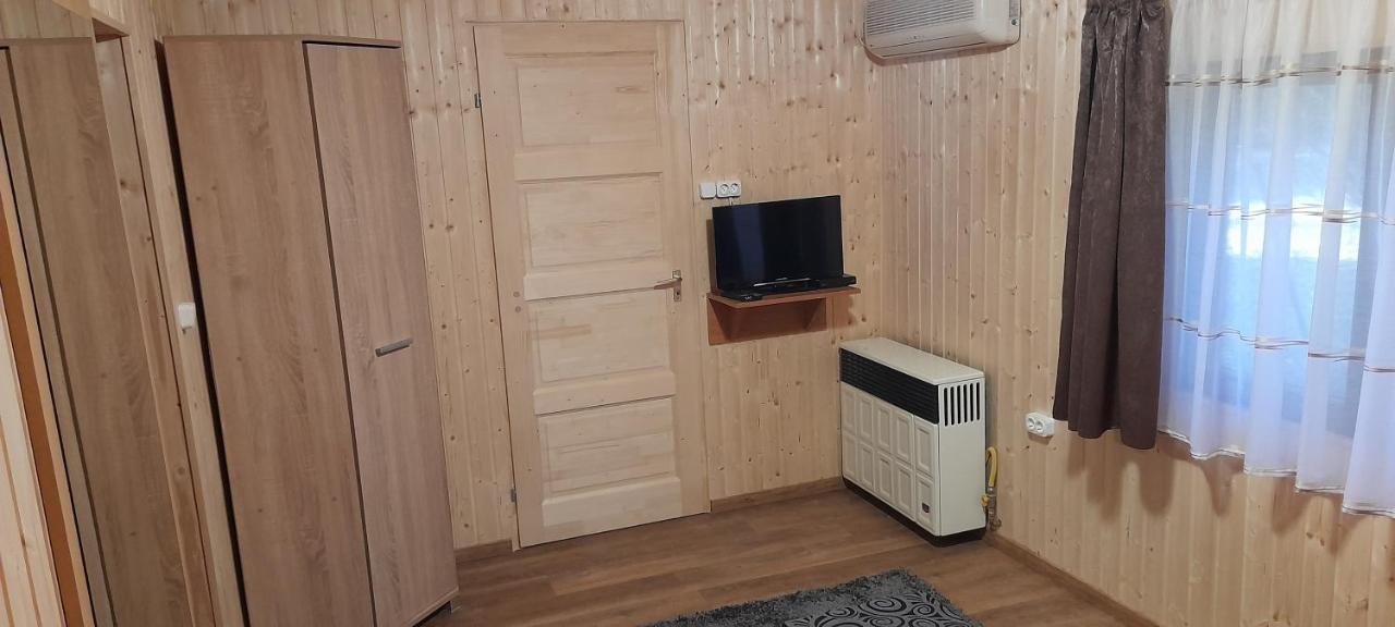 Keri Apartman Mosonmagyarovar Exterior foto
