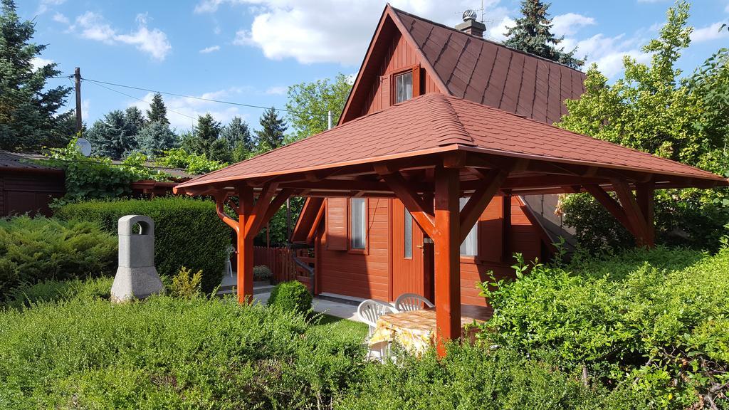 Keri Apartman Mosonmagyarovar Exterior foto