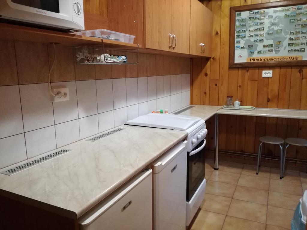 Keri Apartman Mosonmagyarovar Exterior foto