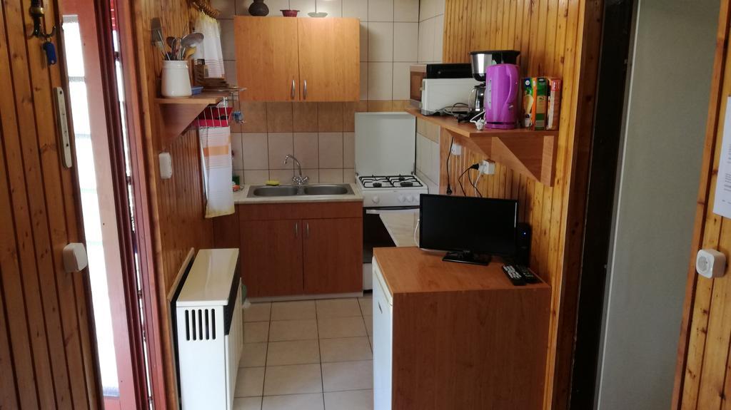 Keri Apartman Mosonmagyarovar Exterior foto